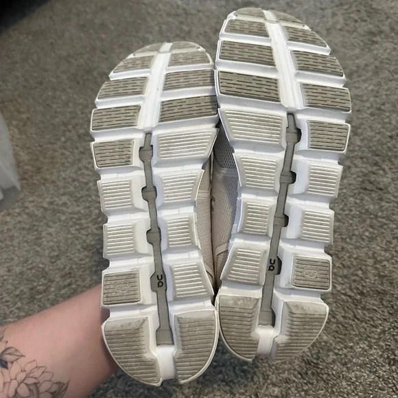 On cloud Women’s Cloud 6 - Picture 8 of 12